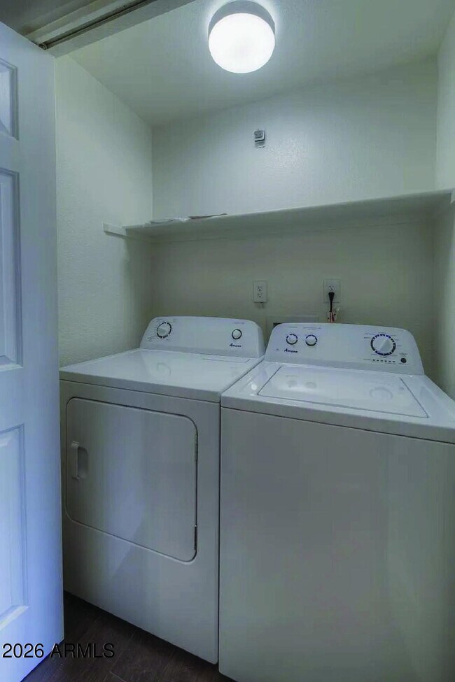 Building Photo - 100 E Fillmore St