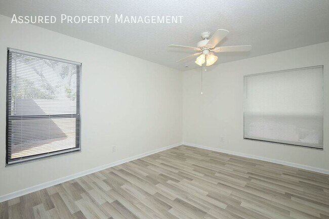 Building Photo - 301 Dryberry Way