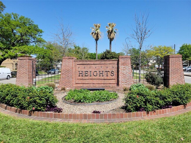 Building Photo - 1314 Heights Blvd