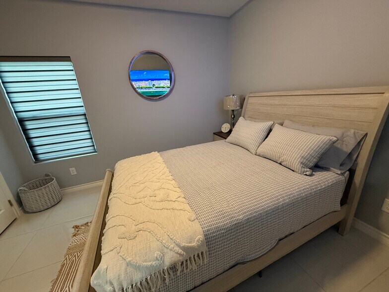 Building Photo - 2417 Indian Creek Ave