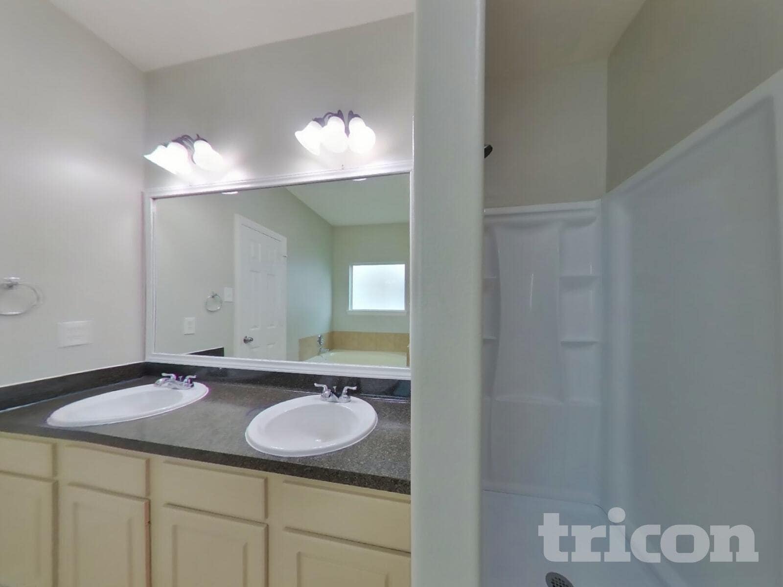 Building Photo - 21214 Peachvine Ln