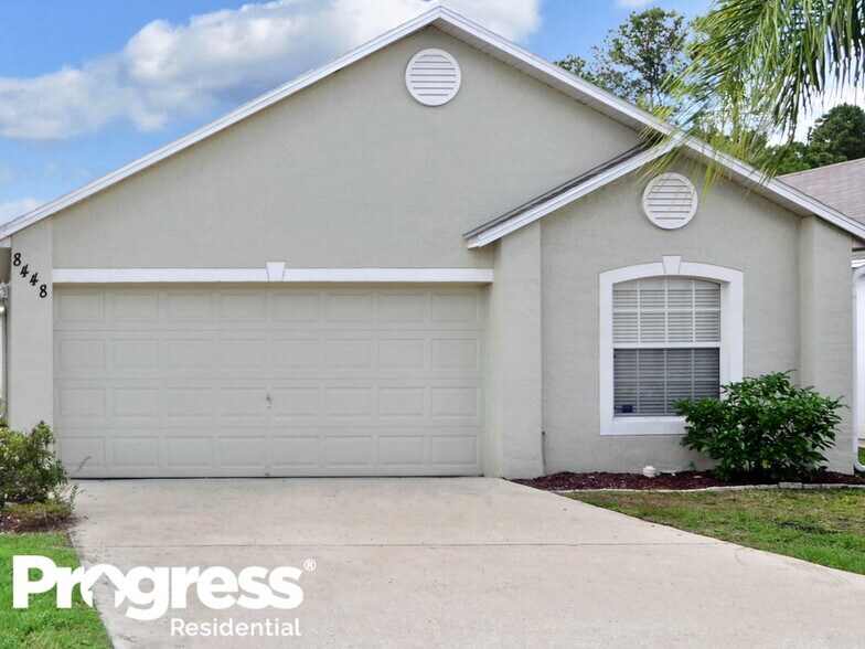 Primary Photo - 8448 Oak Crossing Dr W