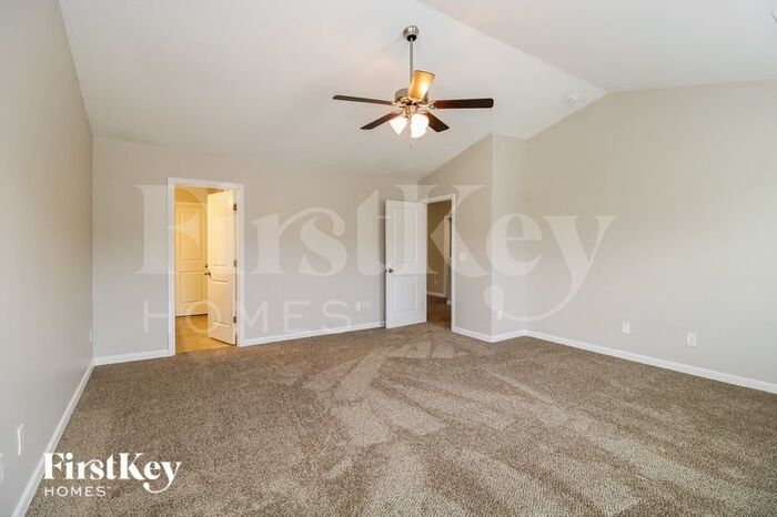 Building Photo - 1752 Abbott Oaks Dr