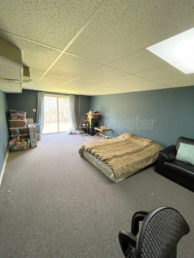 Building Photo - 244 Weatherstone Dr