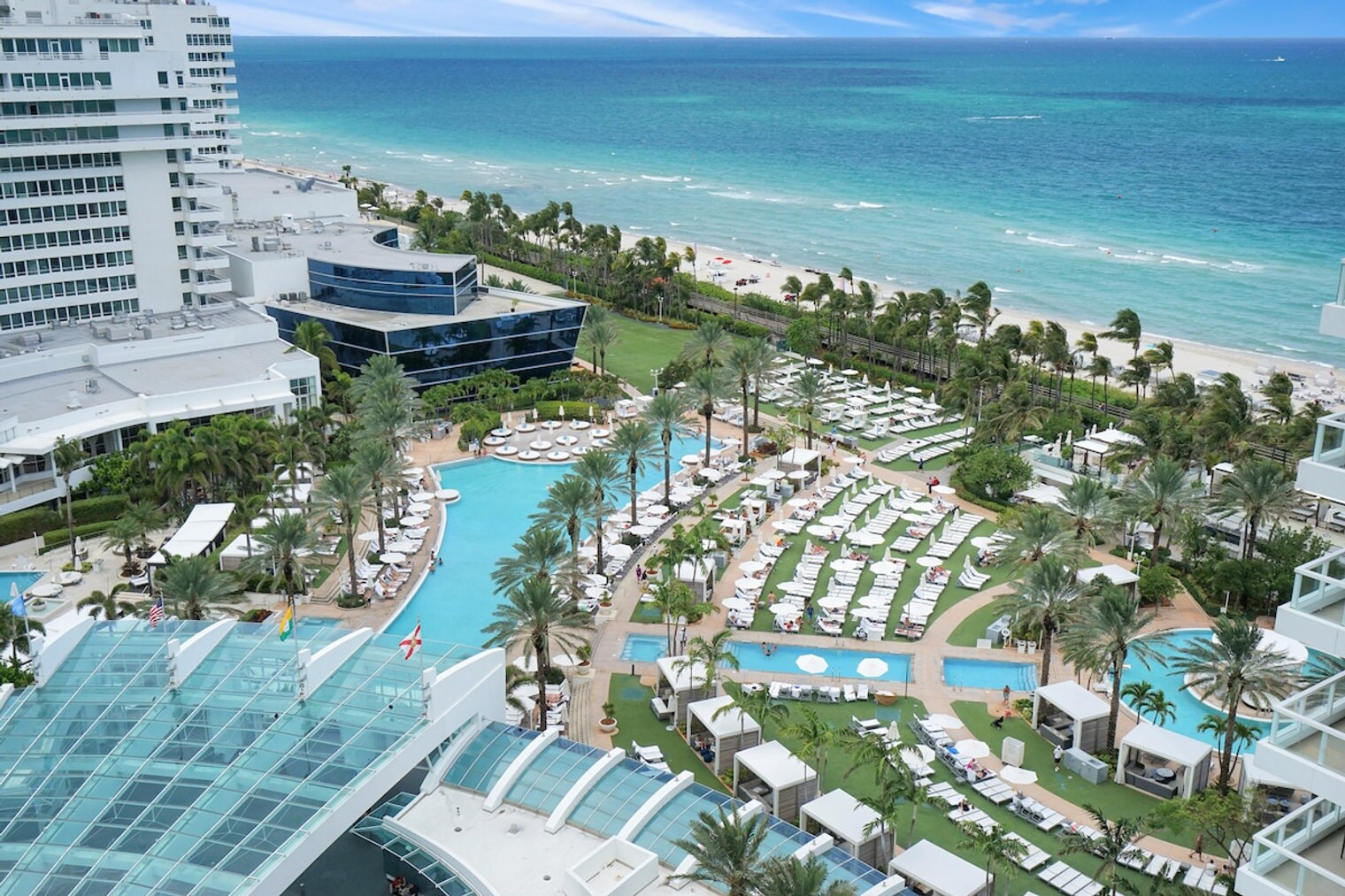 Building Photo - 4390 Collins Ave