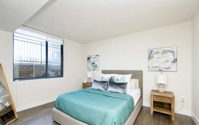 Building Photo - 2 Bedroom 2 Bathroom Modern Condo at The Lexicon, NoMa Neighborhood, Modern Appliances, Covered P...