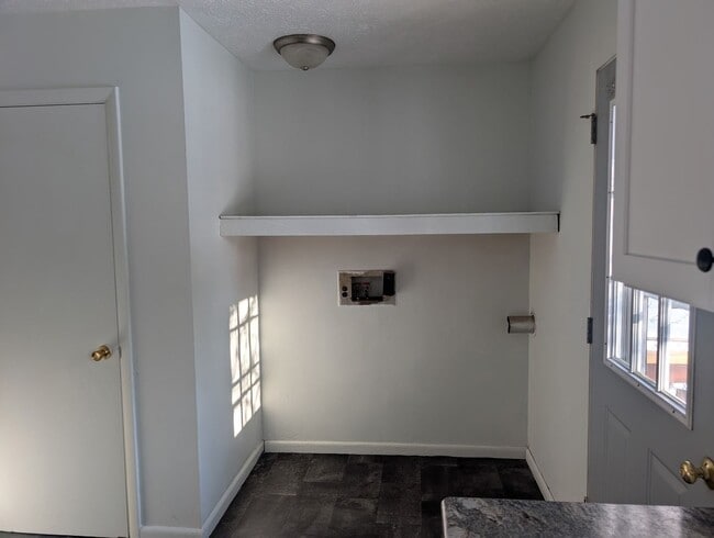 Building Photo - 57-63 John