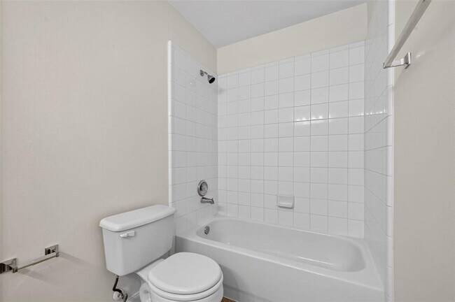 Building Photo - 11346 Glenforest Dr