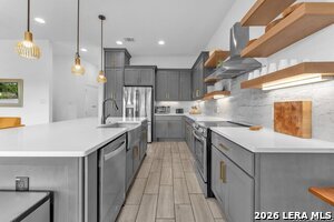 Building Photo - 2488 Waterfront Park Dr