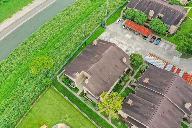 Building Photo - 10555 Turtlewood Ct