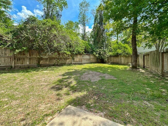 Building Photo - 3 Fairlee Ct