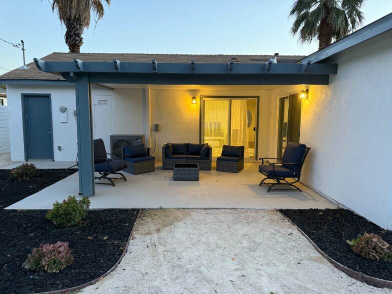 Building Photo - 4775 Beverly Ct