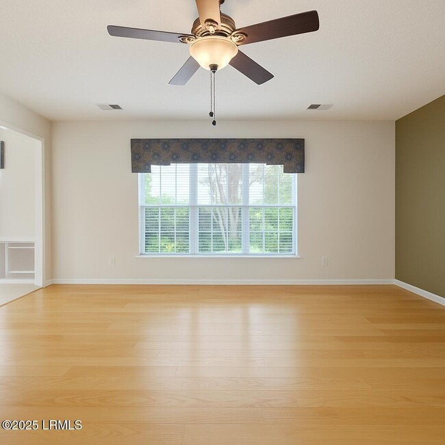 Building Photo - 1 Pomegranate Ln