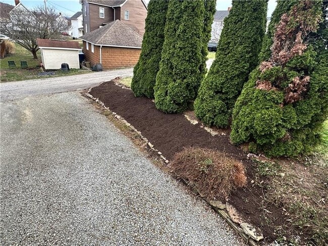 Building Photo - 1 S 6th St