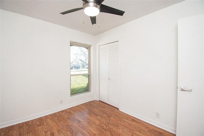 Building Photo - 501 Greenway Dr