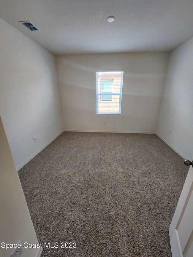 Building Photo - 1232 McFarland Dr