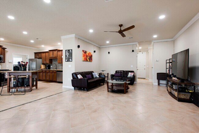 Building Photo - 4600 Hermosa Rd