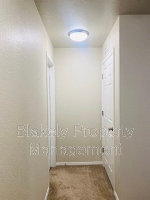 Building Photo - 13513 Palm Beach Dr