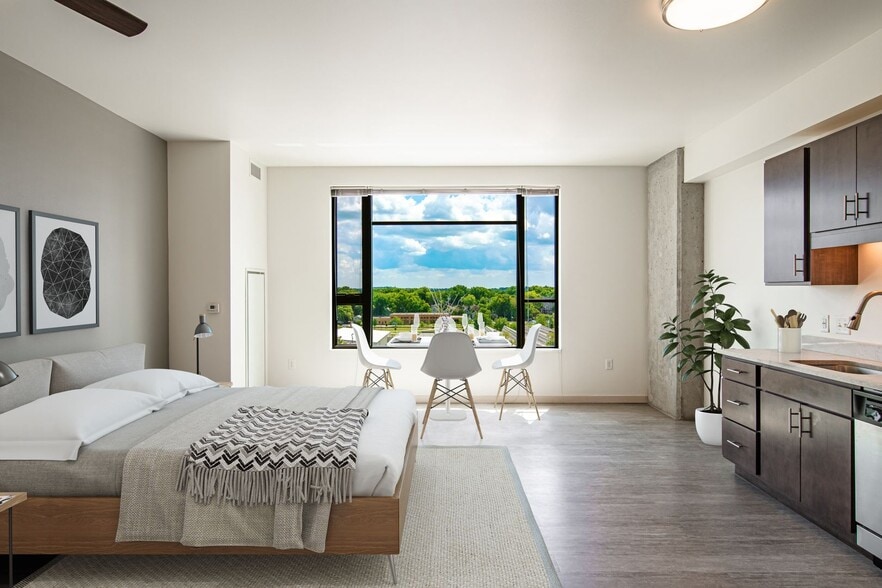 Interior Photo - Lyric