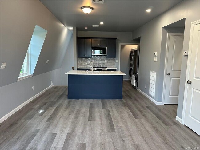 Building Photo - 58 Prospect St