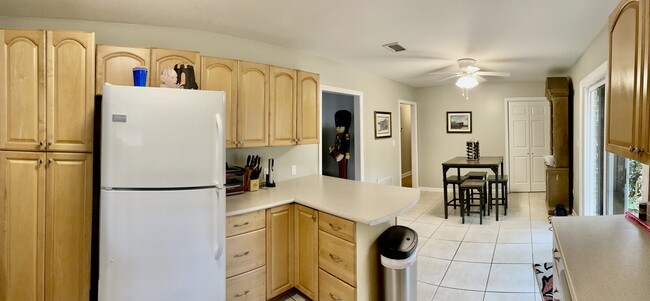 Building Photo - 1803 Salmon Dr