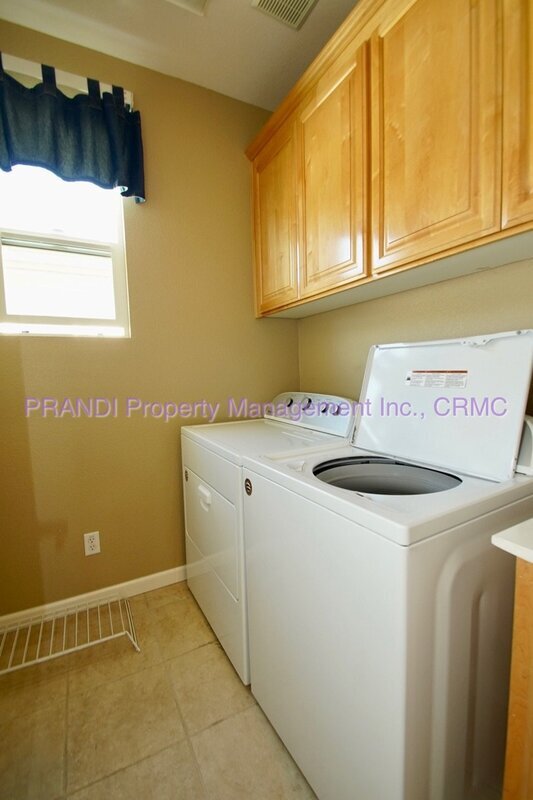 Building Photo - 19 Waterbury Ln