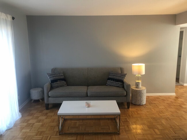 Building Photo - 6820 W Raven St