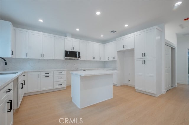 Building Photo - 7734 N Glenoaks Blvd