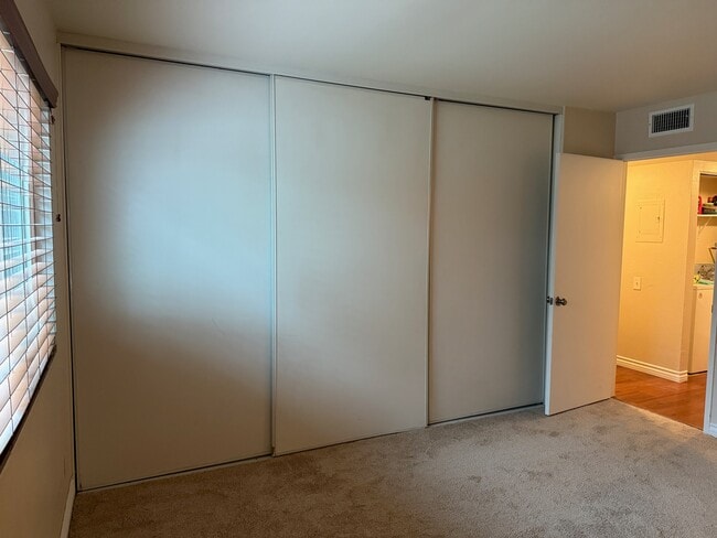 Building Photo - 20279 Green Hill Ln