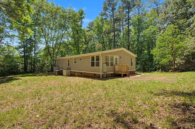 Building Photo - Updated 3-Bedroom Home on 10 acres in Chapel Hill
