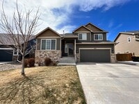Building Photo - Gorgeous 3 bed/2.5 bath home with 3-CAR TANDEM GARAGE in Painted Sky