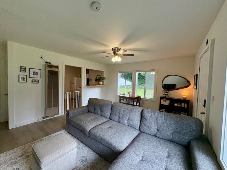 Building Photo - 120 National Ave N