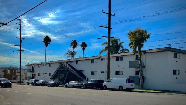 Building Photo - 23611 Arlington Ave