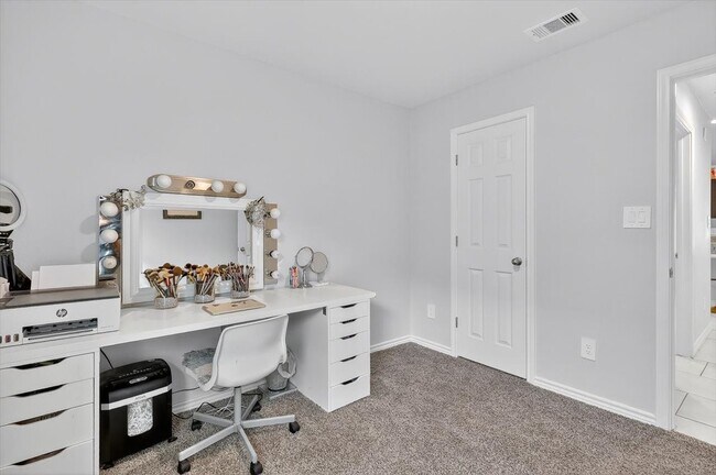 Building Photo - 1818 Secretariat Dr