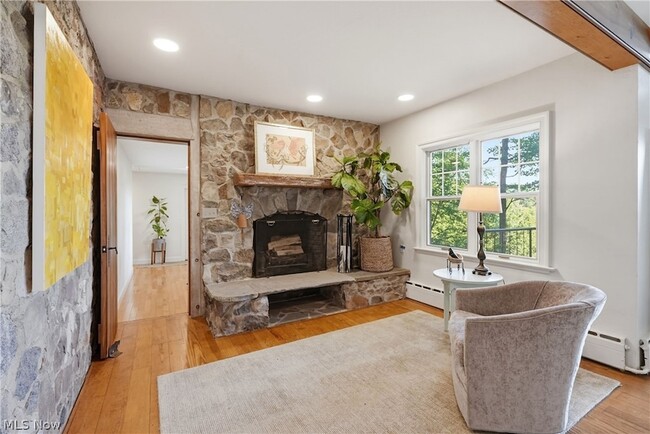 Building Photo - 7910 Larkspur Ln