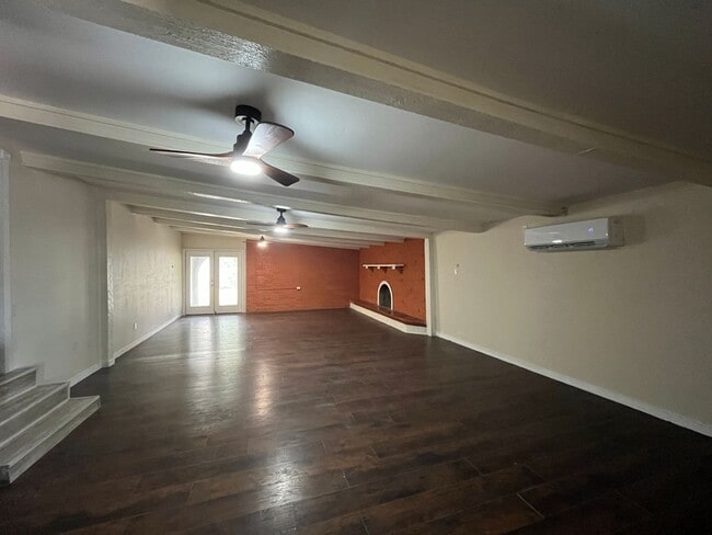 Building Photo - UPDATED FOUR BEDROOM PLUS BONUS ROOM!!