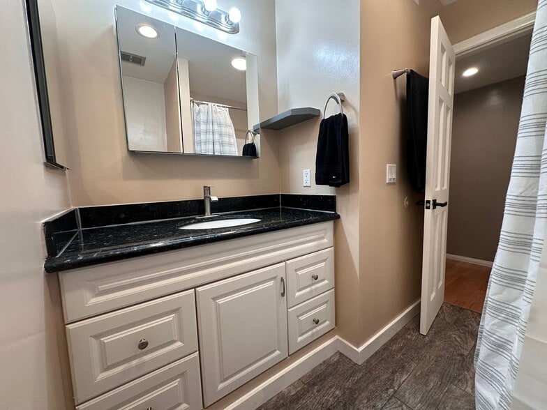 Building Photo - 6600 Warner Ave