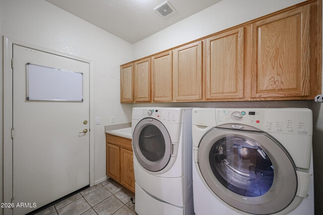 Building Photo - 18100 N Coconino Dr