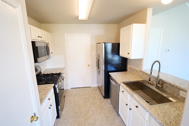 Building Photo - 6823 Arrowchase Ct