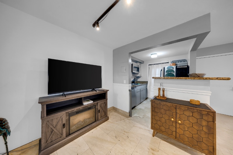 Building Photo - 759 Meridian Ave