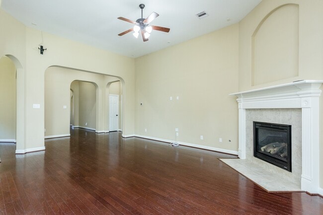 Building Photo - 7810 Deep Green Dr
