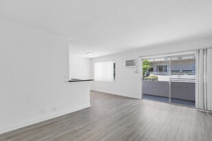 Building Photo - 1812 Westholme Ave