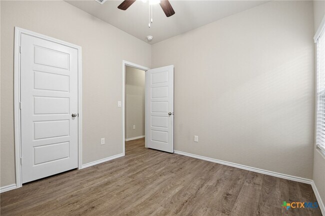 Building Photo - 292 Legacy Cir