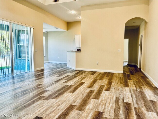 Building Photo - 200 NW 35th Pl
