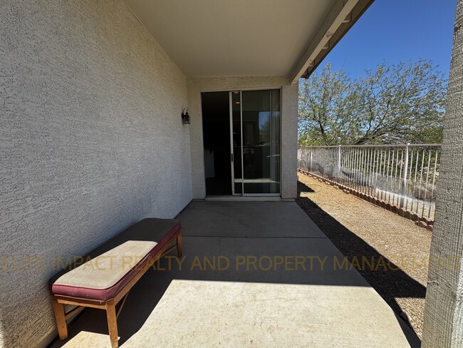 Building Photo - 1133 S Pantano Overlook Dr