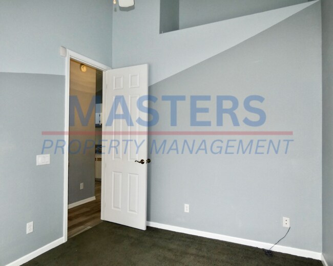 Building Photo - Spacious Home in West Toledo – Comfortable Living in a Great Location