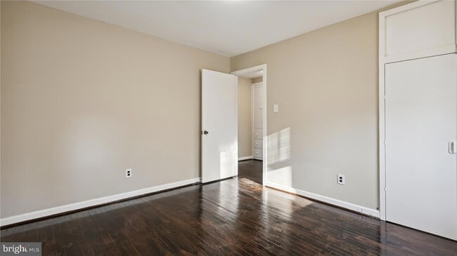 Building Photo - 1123 Parrish Dr