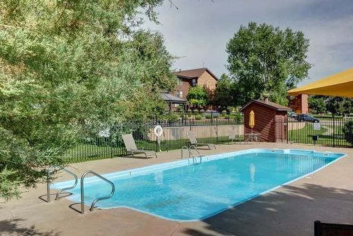 Building Photo - Lovely 1 Bedroom, 1 Bathroom Lakewood Condo! Community POOL!!!