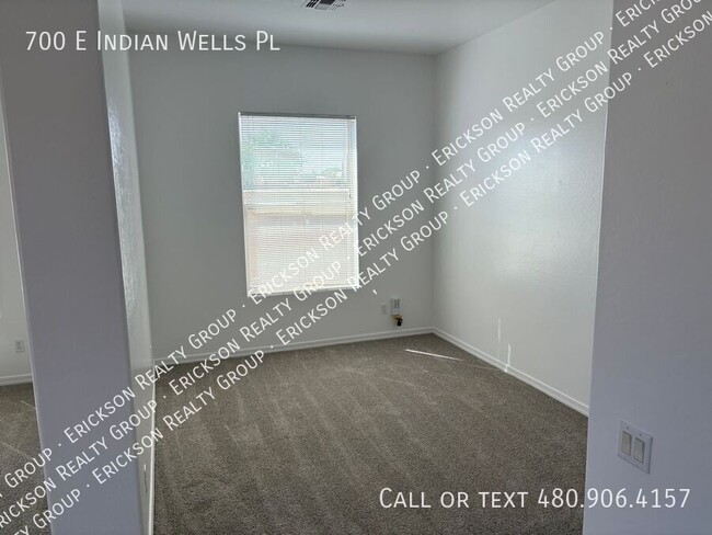 Building Photo - 700 E Indian Wells Pl