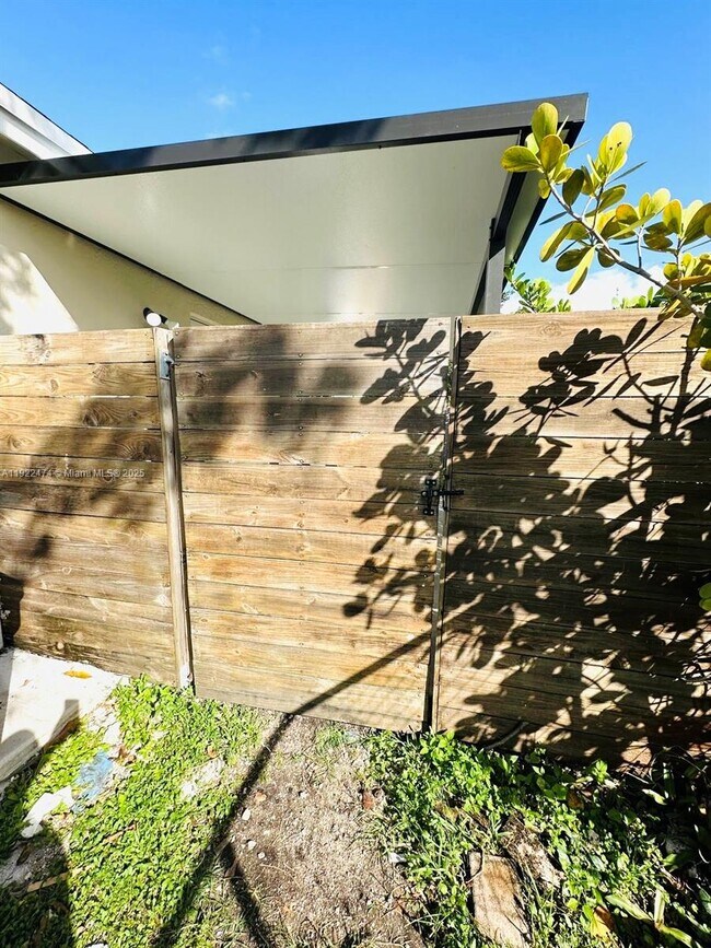 Building Photo - 26045 SW 131st Ct